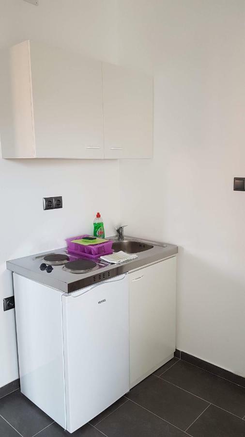 ביוגראד נה מורו Apartments Star With Pool מראה חיצוני תמונה