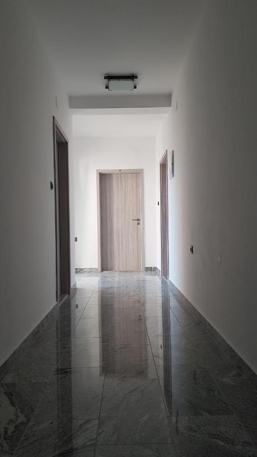 ביוגראד נה מורו Apartments Star With Pool מראה חיצוני תמונה